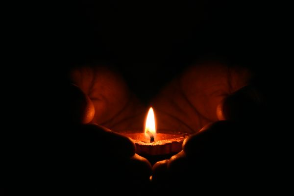Relaxační jóga s aromaterapií a meditací Trátak
